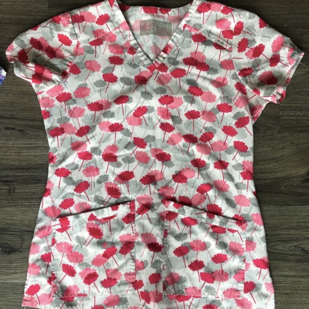 Med Couture small women's scrub top